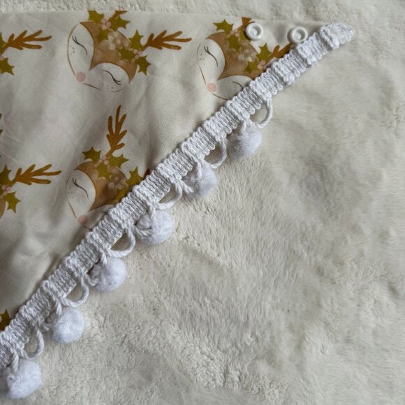 NWT Loic by Design Reindeer Babe Christmas Dog Bandana, White + Tan, Size M - Picture 4 of 13